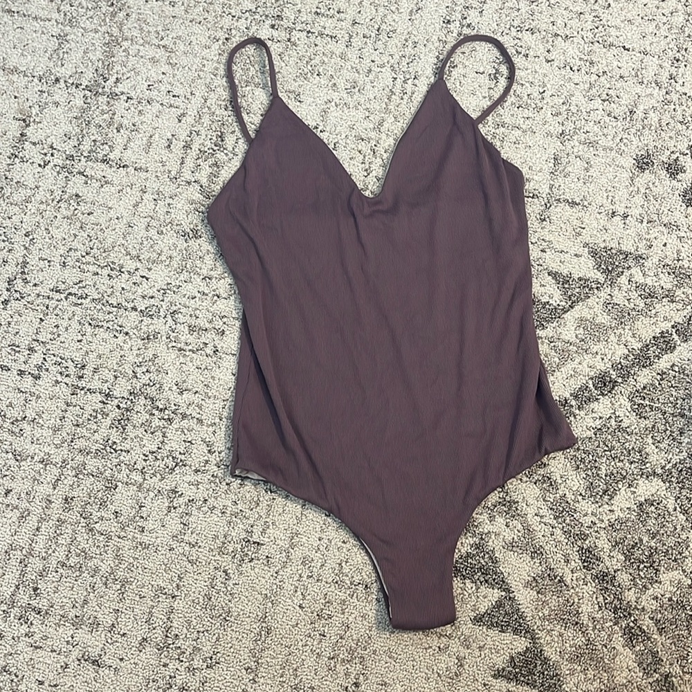 Mai everyday one piece bodysuit size large.